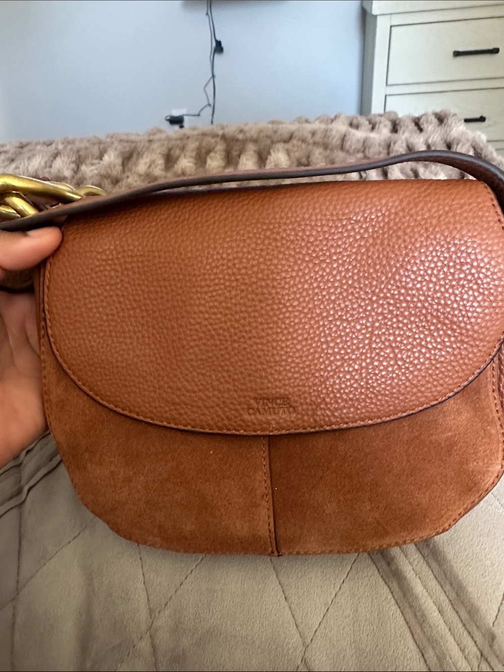 Vince Camuto Two-Tone Cognac Saddle Crossbody with Gold Chain Accent - Picture 4 of 6